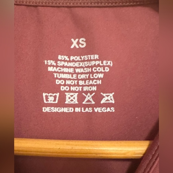 Elegant Mauve Crop Top - Picture 2 of 2